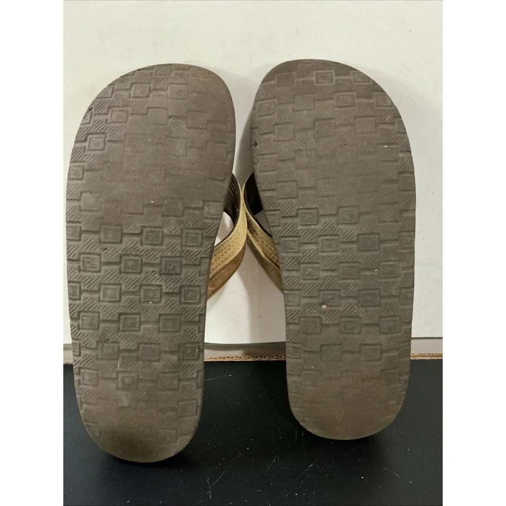 Men's Tan Rip Curl Flip Flops NO SIZE (11 3/4 Inches From Heel To Toe)